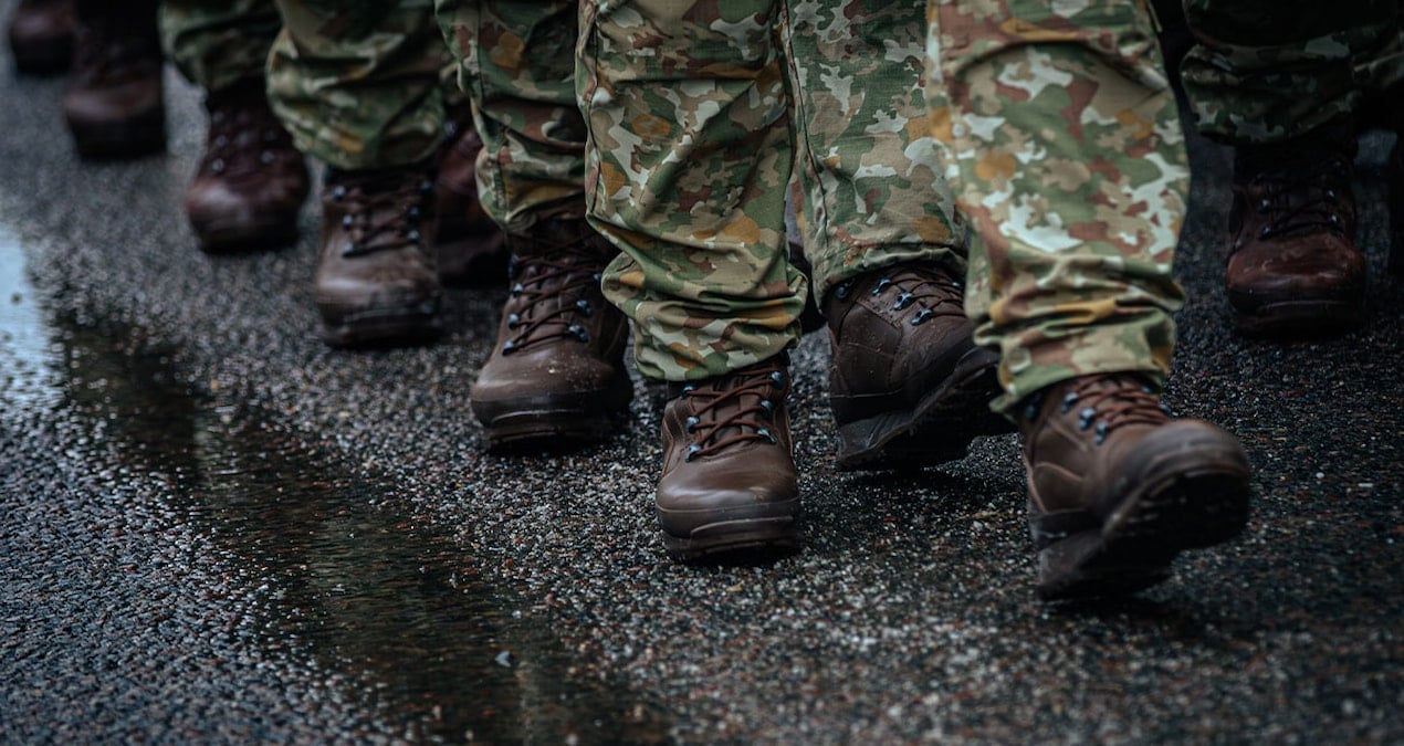 evsizleri askere almaya basladilar x7mbXKV1.jpg