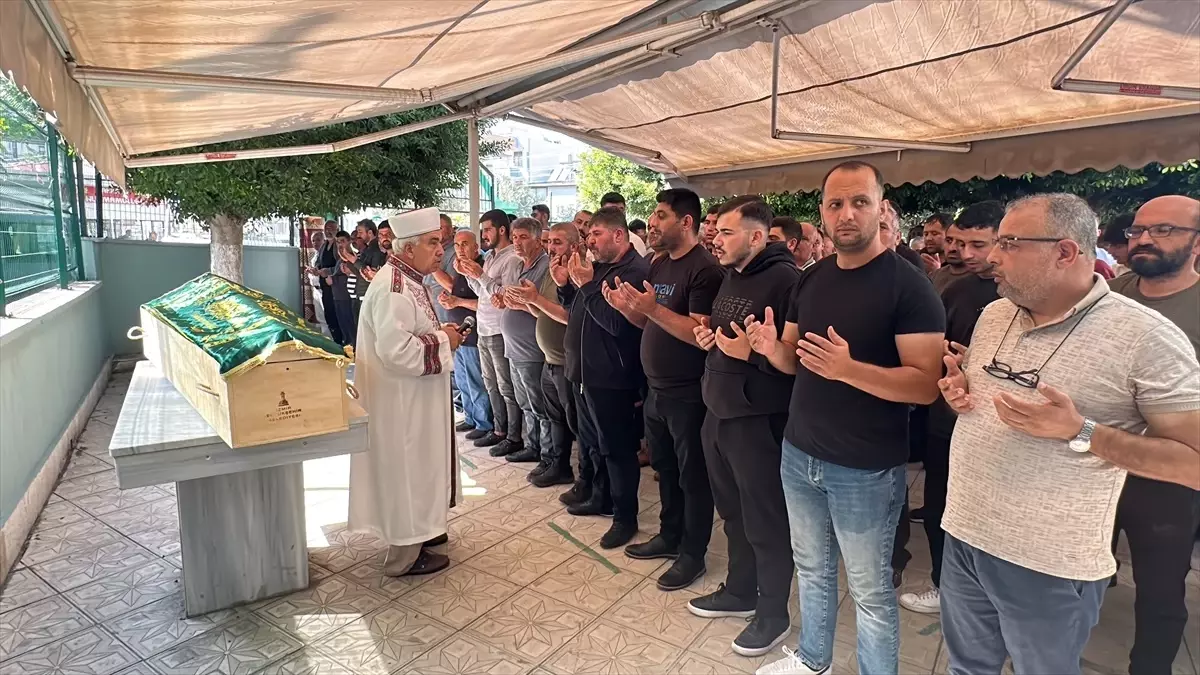 iskenderunda trajik olum iki genc topraga verildi EHykiW9l.jpg