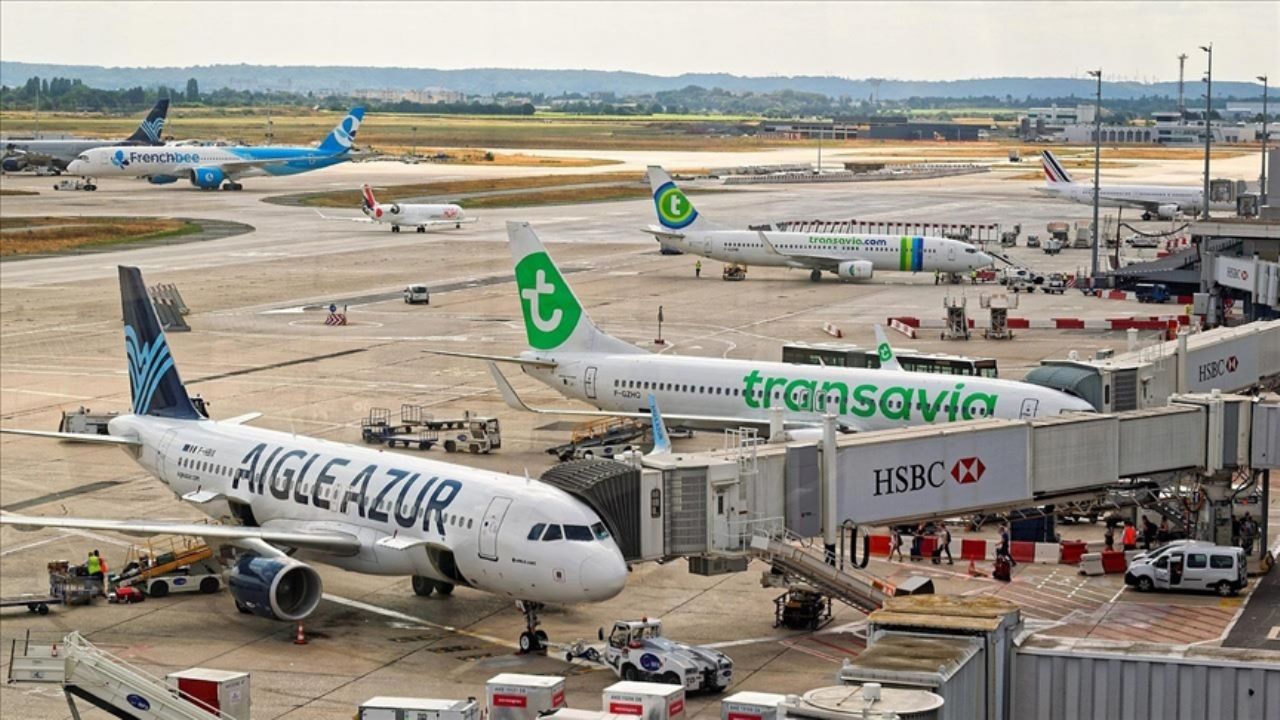 ucaklar yerde kaldi milyarlarca dolar zarar aciklamasi hiJkYzDV.webp