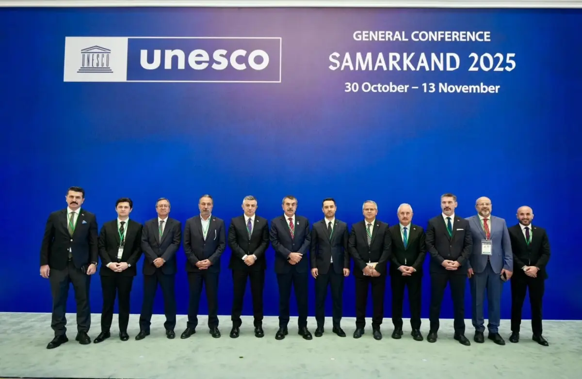 unesco konferansinda tekinin mesaji utaYgi95.jpg