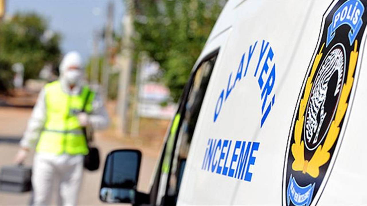 Uyuşturucu baskını film sahnelerini aratmadı: Klozete döktüler, saklamaya çalıştılar