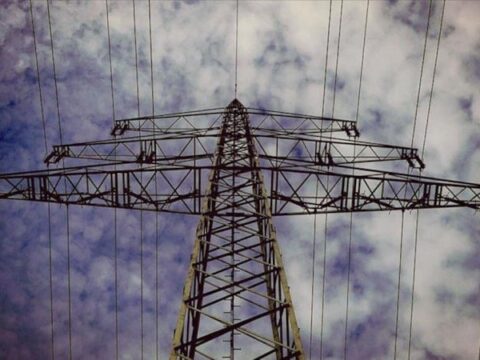 Orta Doğu’daki Çatışmalar Almanya’da Elektrik Fiyatlarını Yükseltiyor