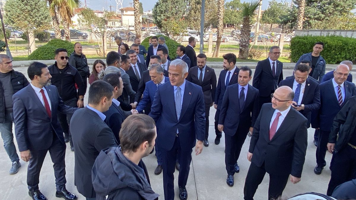 Bakan Ersoy: Türkiye’mizin dört bir yanında çok önemli projelere imza attık